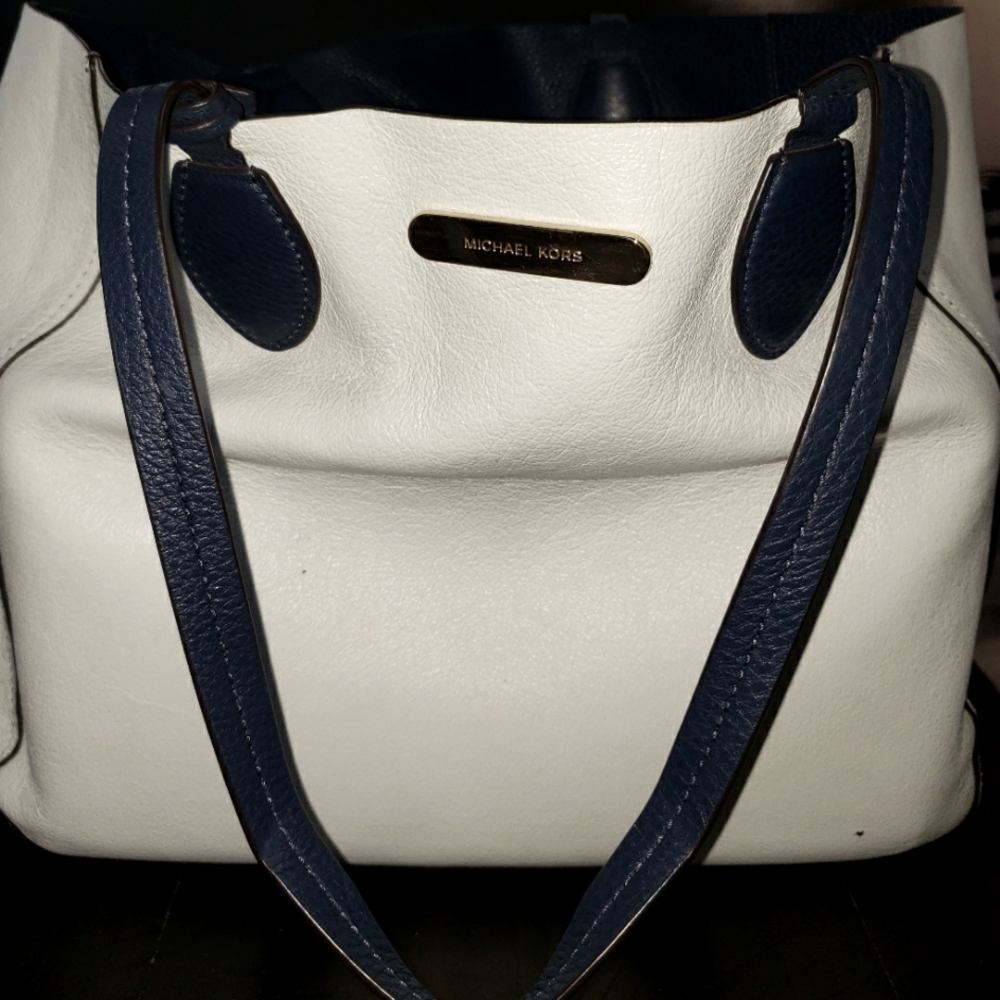 Michael Kors Reversible - Picture 2 of 9